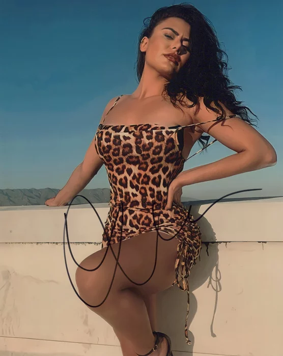 Geraldine Moreno autograph