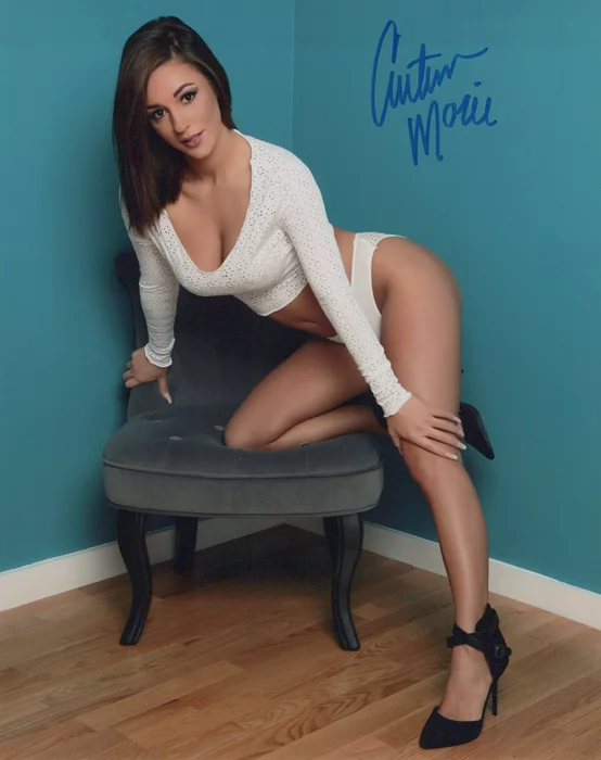Autumn Marie autograph