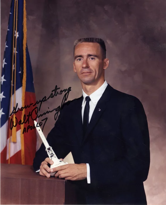 Walt Cunningham autograph