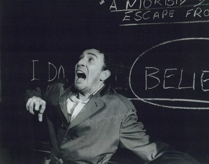 Peter Wyngarde autograph