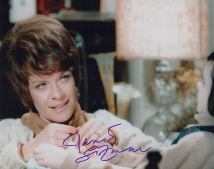 Janet Suzman autograph