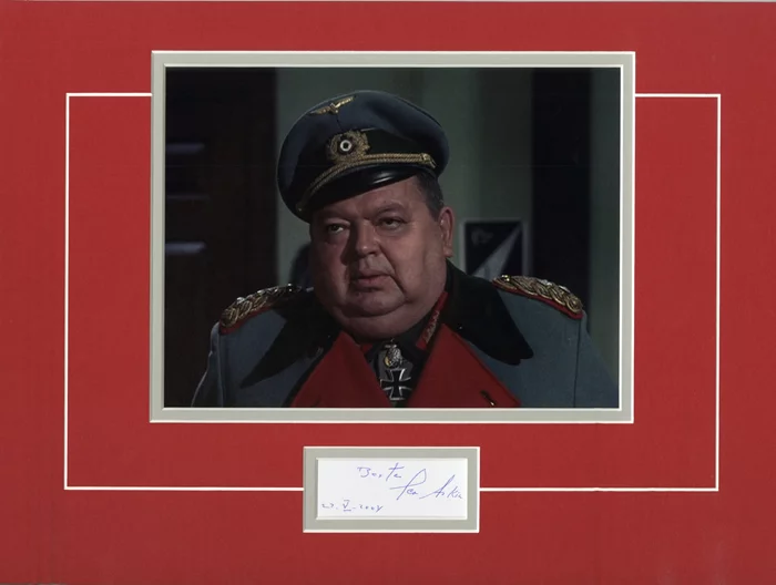 Leon Askin autograph