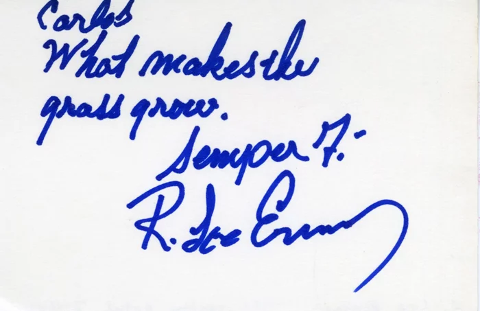 R. Lee Ermey autograph