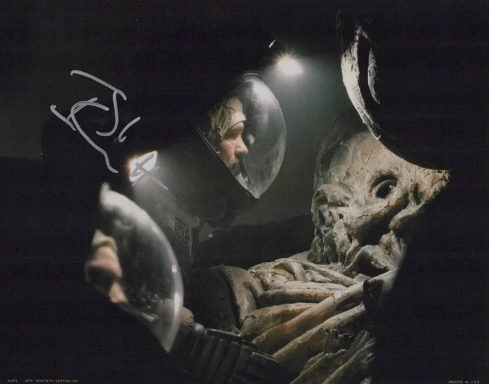 Tom Skerritt autograph