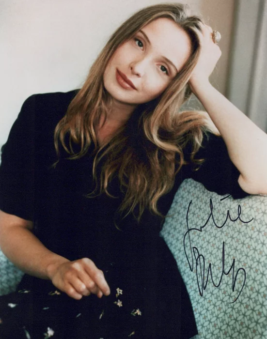 Julie Delpy autograph