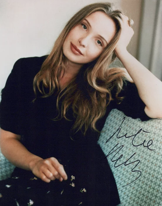 Julie Delpy autograph