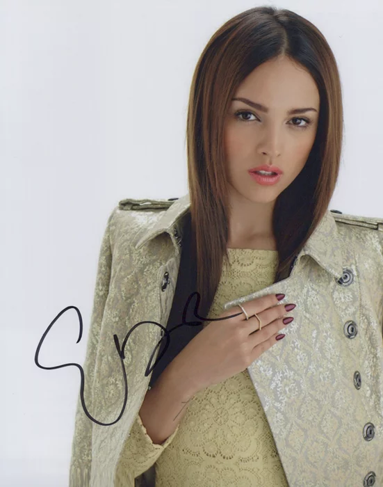 Eiza Gonzalez autograph
