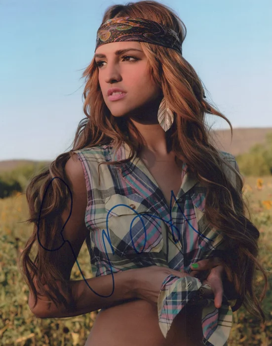 Eiza Gonzalez autograph