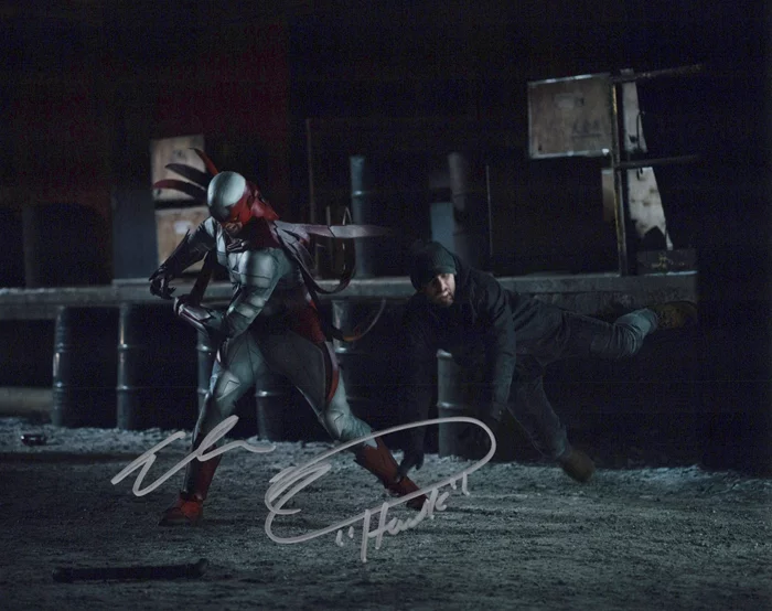 Alan  Ritchson autograph