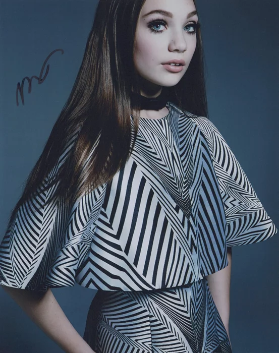 Maddie Ziegler autograph