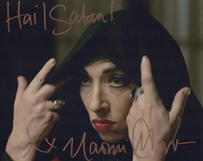 Naomi Grossman autograph