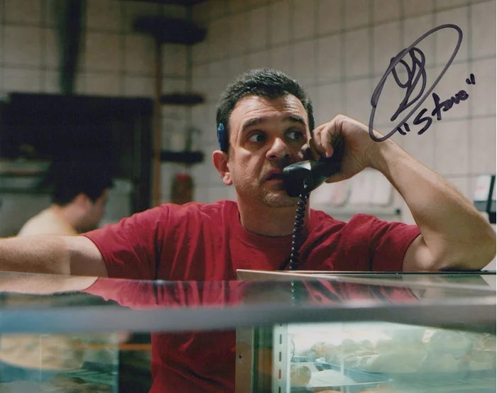 Gino Cafarelli autograph
