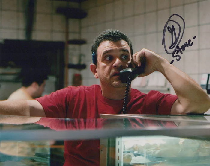 Gino Cafarelli autograph