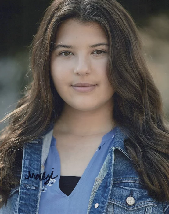 Mackenzie Hancsicsak autograph