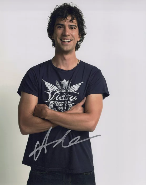 Hamish Linklater autograph