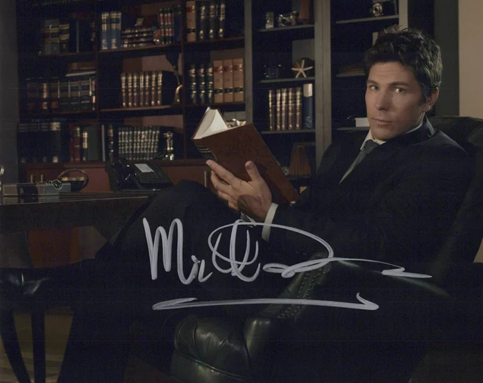Michael Trucco autograph