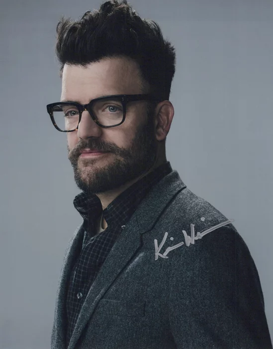 Kevin Weisman autograph