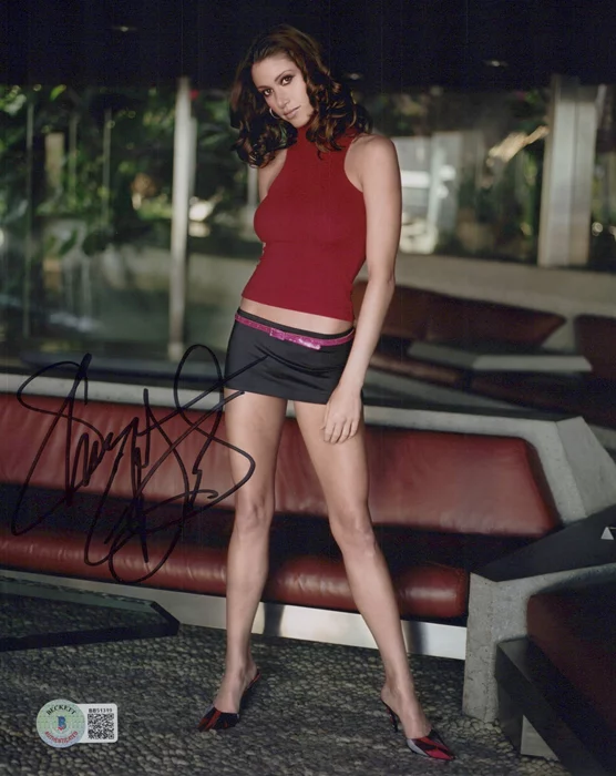 Shannon Elizabeth autograph