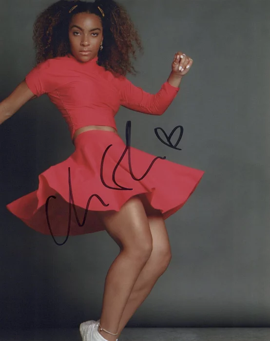 Charlize Glass autograph