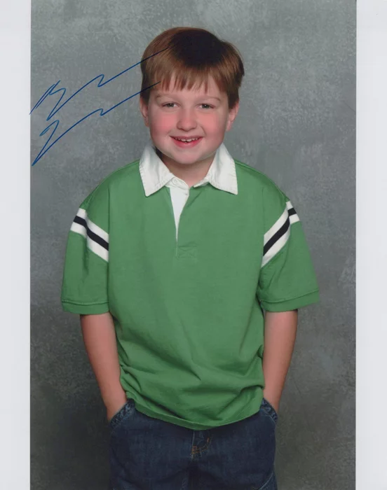Angus Jones autograph