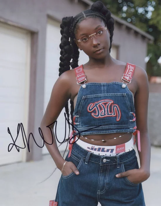 Kheris Rogers autograph