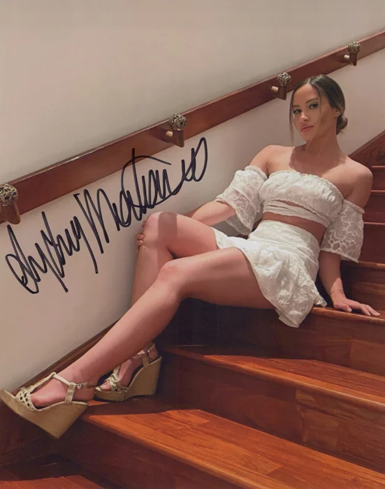 Sydney Montana autograph