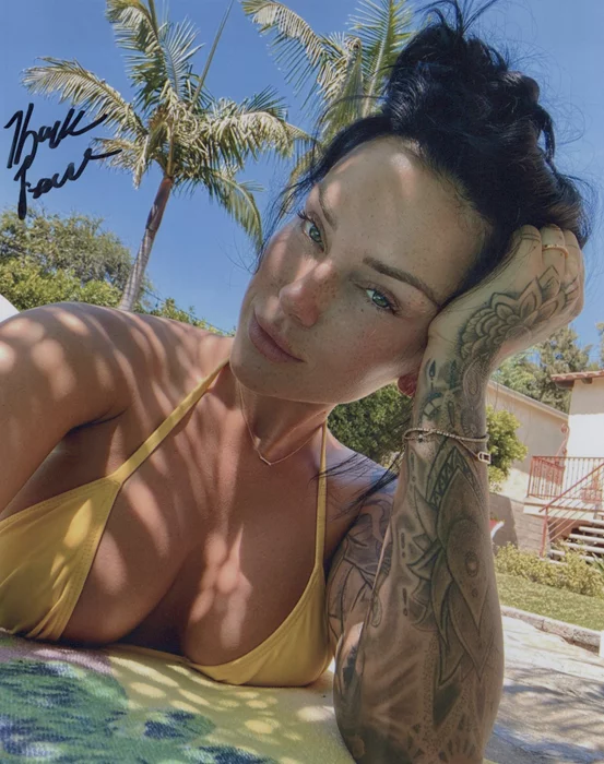 Kayla Lauren autograph