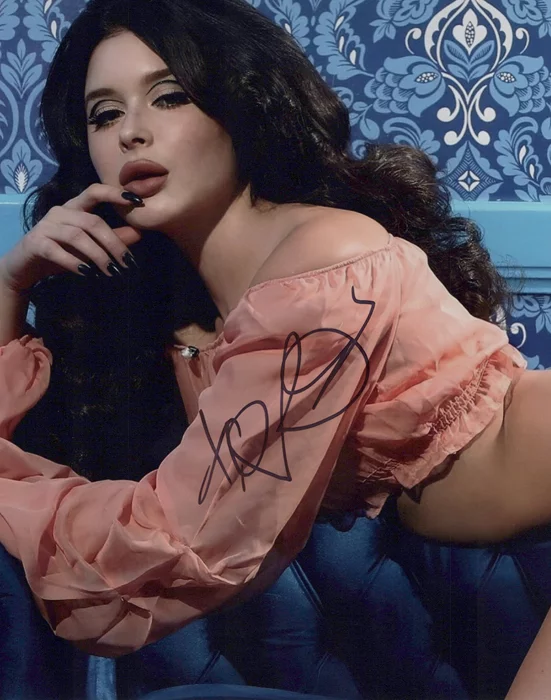 Renee Olstead autograph