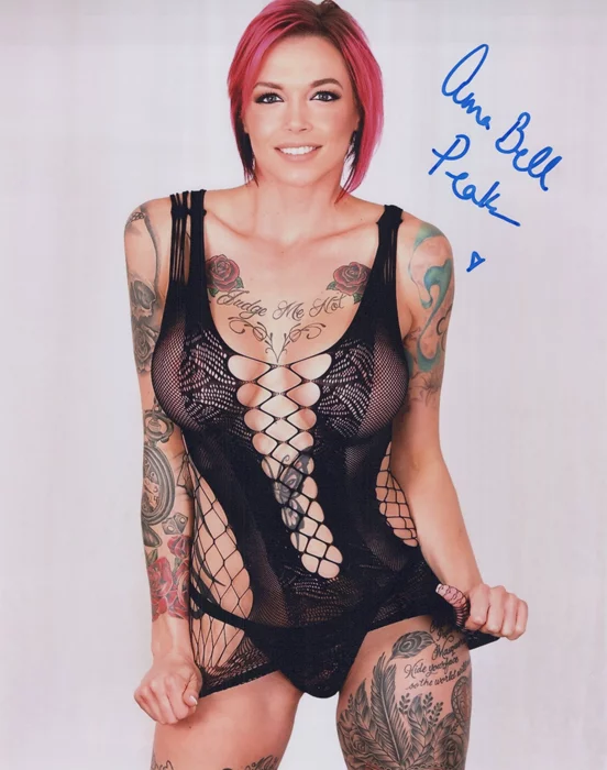 Anna Bell Peaks autograph