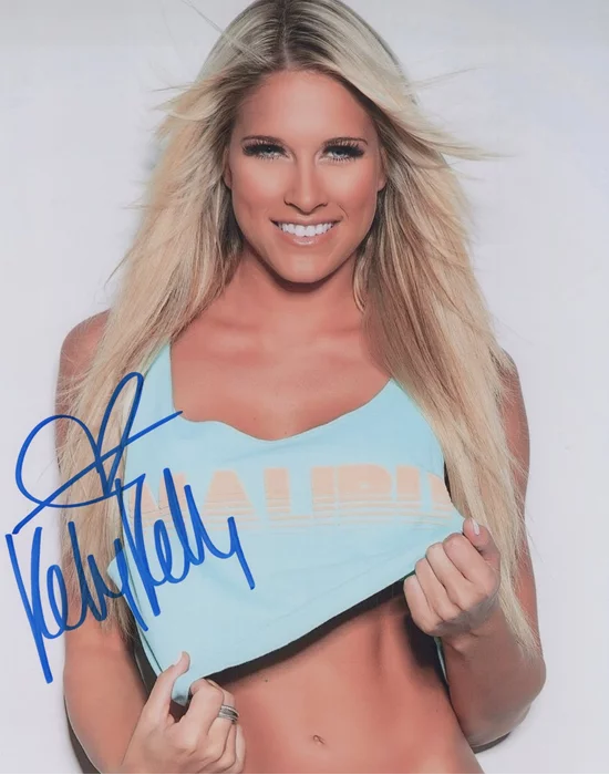 Kelly Kelly autograph