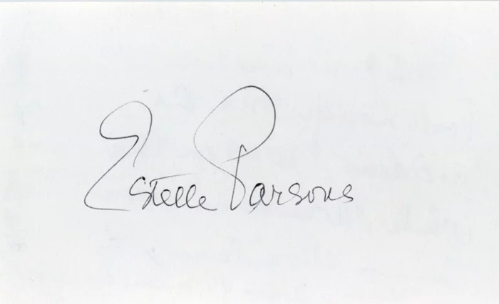 Estelle Parsons autograph