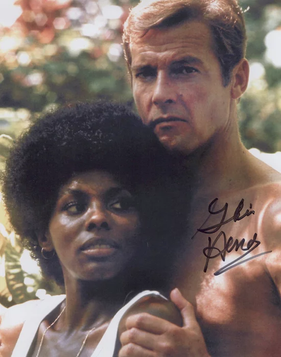 Gloria Hendry autograph