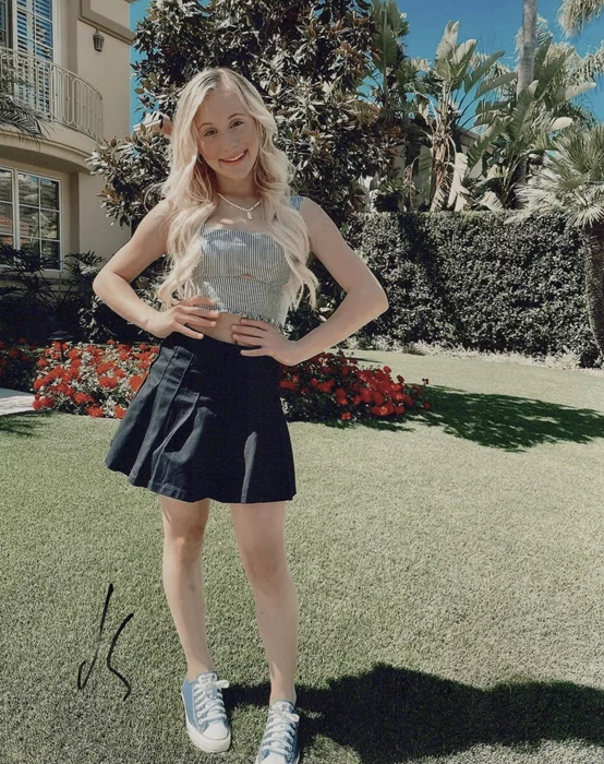 Katie Couch autograph