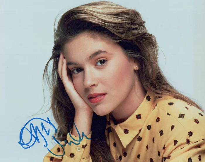 Alyssa Milano autograph