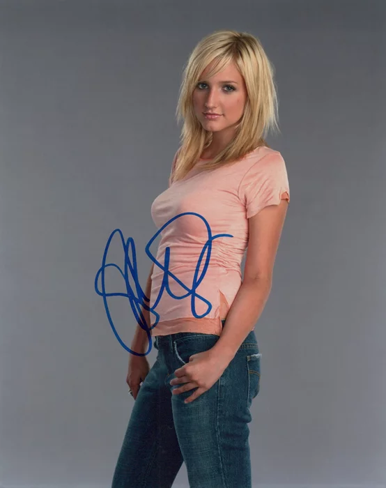 Ashlee Simpson autograph