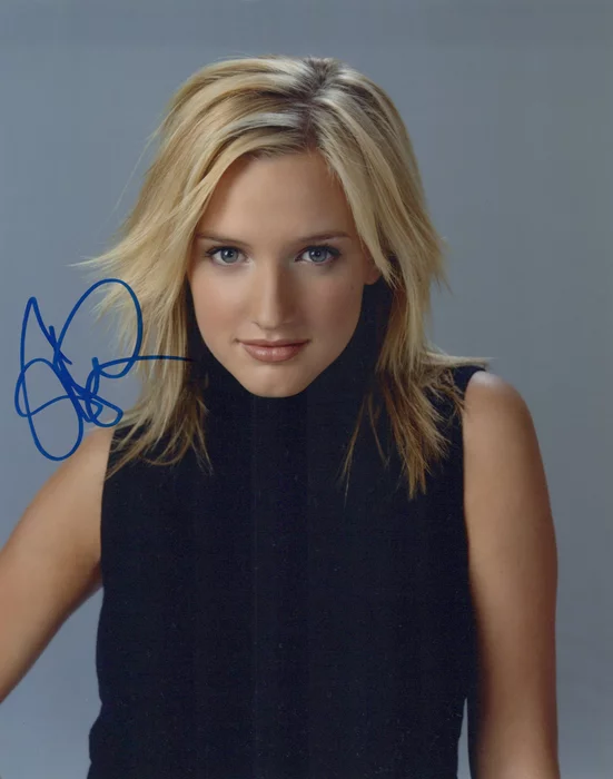 Ashlee Simpson autograph