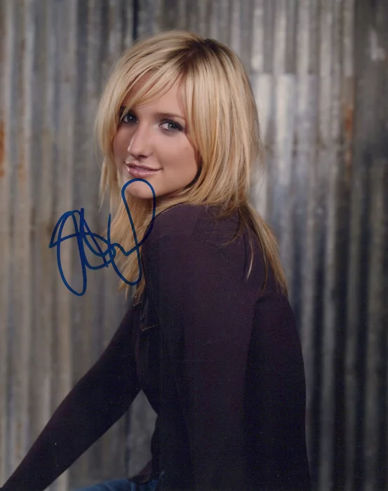 Ashlee Simpson autograph