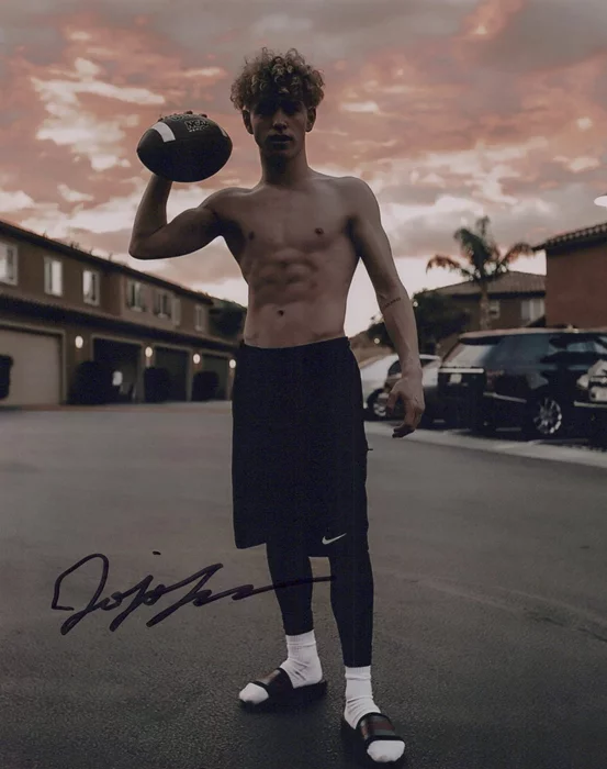 Jojo Tua autograph