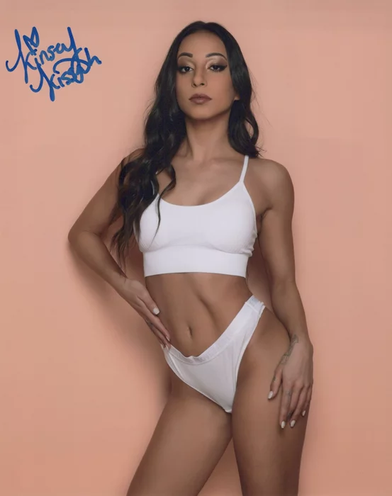 Kinsey Kissah autograph