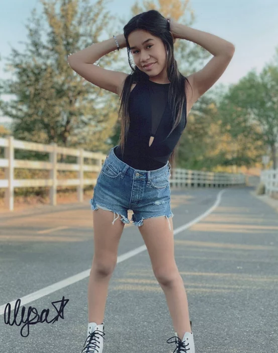 Alyssa Gutierrez-Sierra autograph