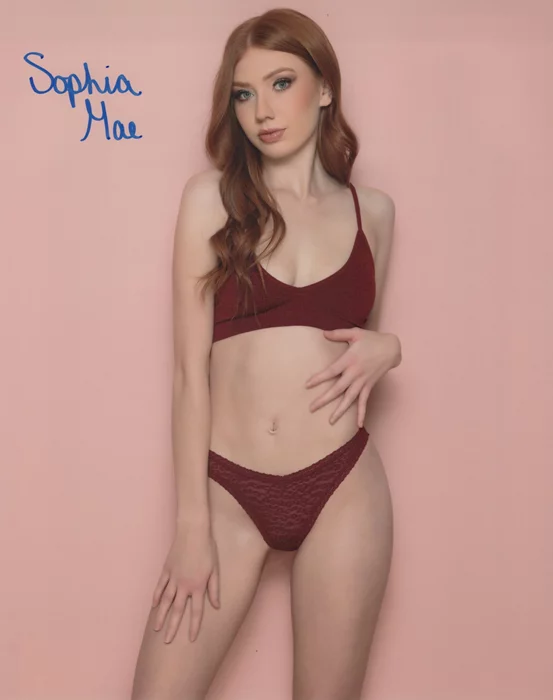 Sophia Mae autograph