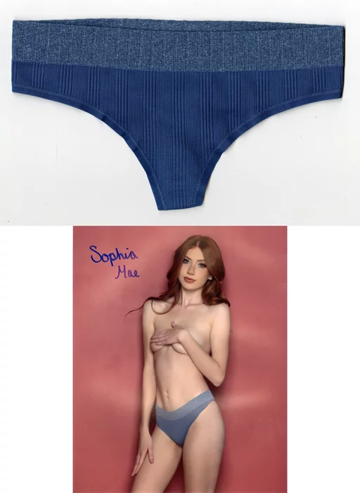 Sophia Mae autograph