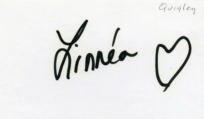 Linnea Quigley autograph