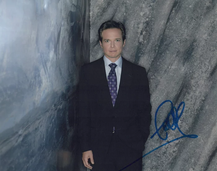 Scott Wolf autograph