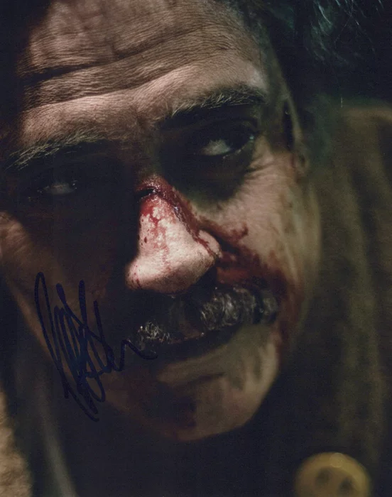 Jeffrey Dean Morgan autograph
