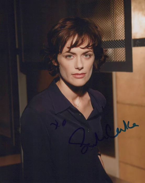 Sarah Clarke autograph