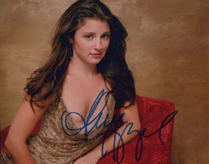 Shiri Appleby autograph