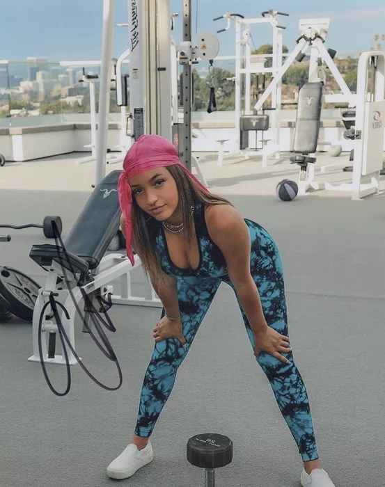 Alectra Cox autograph