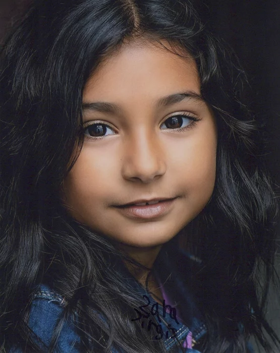 Zara Nicole Jirgis autograph