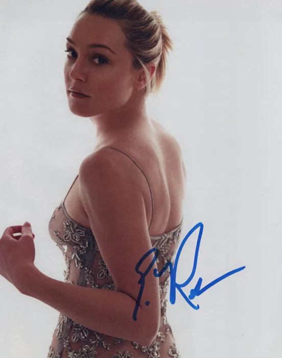 Elisabeth Rohm autograph
